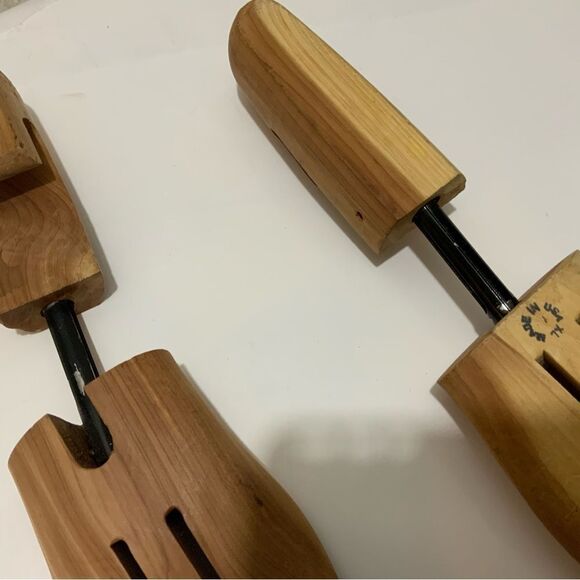 Genuine Allen Edmonds Cedar-Spring Loaded Vented Size XL Men's Shoe Tre… - Picture 6 of 6